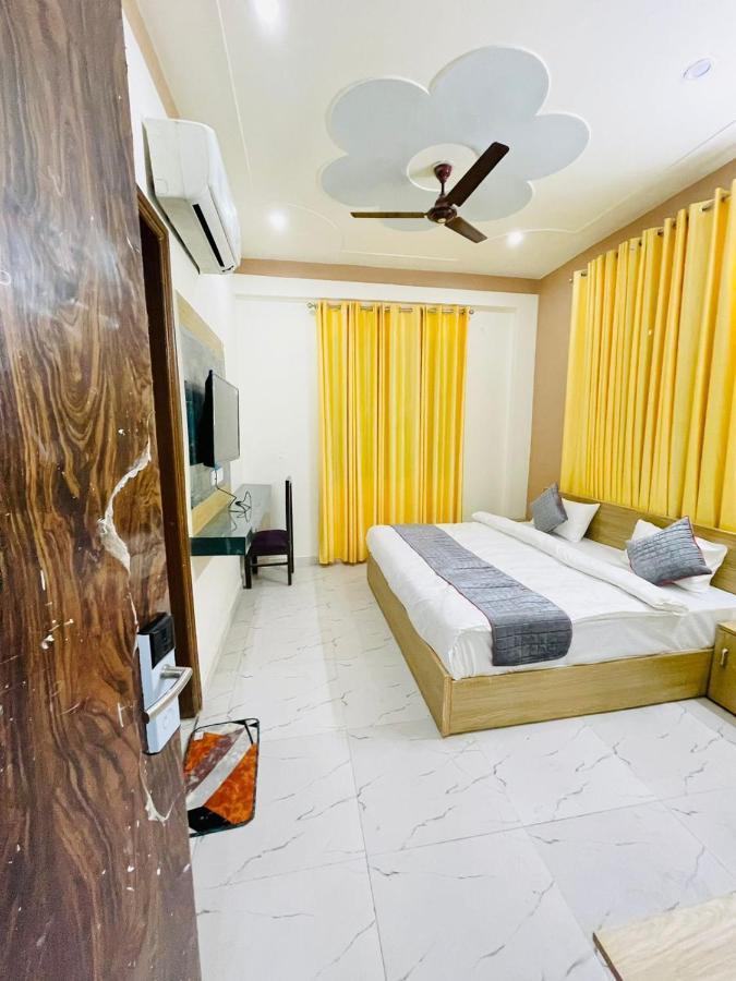 Hotel Prime Greater Noida Exterior photo